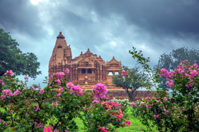 explore-khajuraho-mandir-in-khajuraho-madhya-pradesh-tourism-big-0